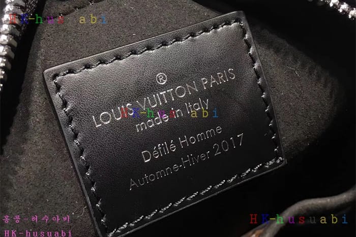 �ڹ̷��ޡ� 2017F/W ���̺���  ������ �ݶ󺸷��̼� ũ�ν��� M5342