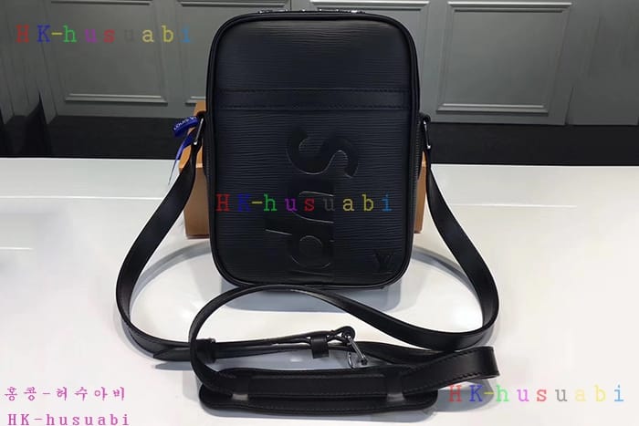 �ڹ̷��ޡ� 2017F/W ���̺���  ������ �ݶ󺸷��̼� ũ�ν��� M5342