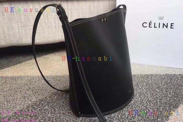 �ڹ̷��ޡ� ������ STUDS CABAS CL18090-4