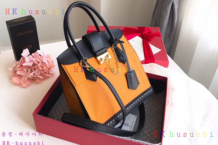 �ڹ̷��ޡ� ���̺��� �Ż� ��Ʈ�� M51654-4