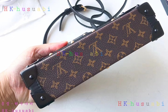�ڹ̷��ޡ� ���̺��� �ڶ�� ��  M54650-6