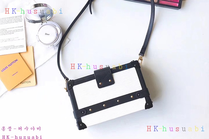 �ڹ̷��ޡ� ���̺��� �ڶ�� ��  M54650-7