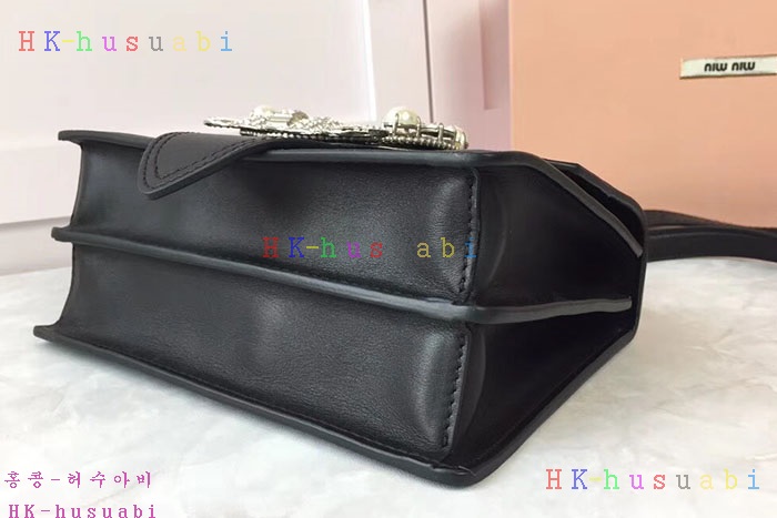 �ڹ̷��ޡ� �̿�̿� ����� �����  MU 5BH609-9