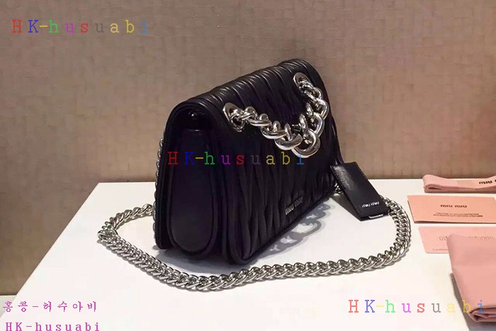 �ڹ̷��ޡ� �̿�̿� ���׶� �����  MU 5BD016