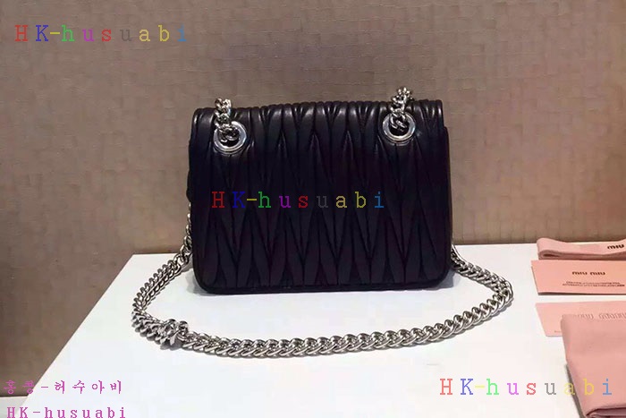 �ڹ̷��ޡ� �̿�̿� ���׶� �����  MU 5BD016