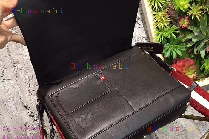�ڹ̷��ޡ� �߸� ������ ũ�ν��� BL700160