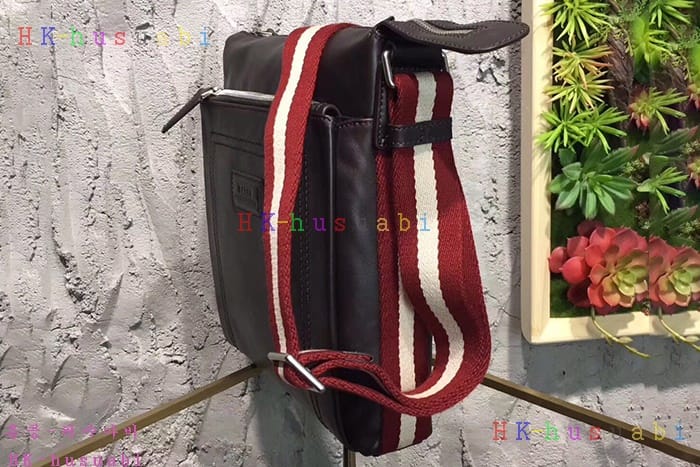 �ڹ̷��ޡ� �߸� ������ ũ�ν��� BL650170