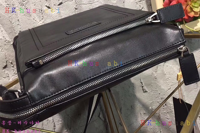 �ڹ̷��ޡ� �߸� ������ ũ�ν��� BL650170-2