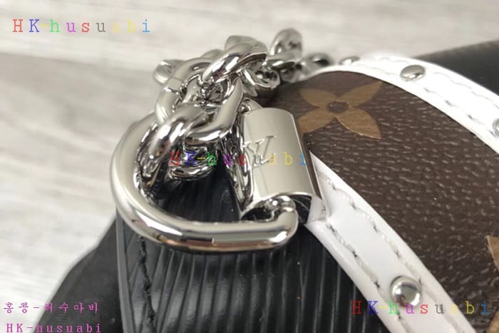 �ڹ̷��ޡ� ���̺��� Ʈ����Ʈ�� M50282V-3