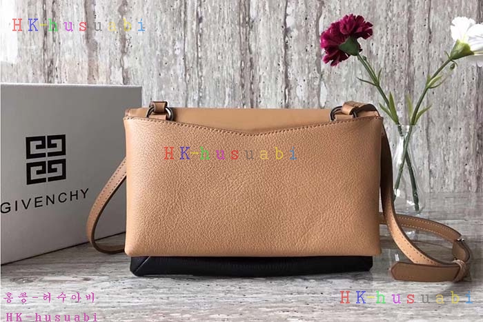 2017F/W �Ż� ����� ������ ũ�ν� �� GV779922-1 