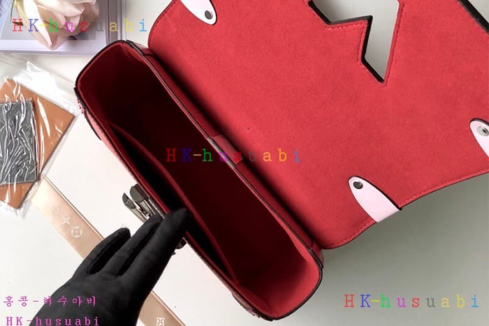 �ڹ̷��ޡ� ���̺��� Ʈ����Ʈ ���Թ� M43629-2