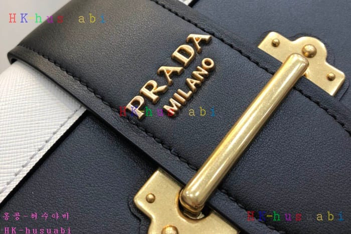 �ڹ̷��ޡ� ����� ī�̿��� P 1BD045-2