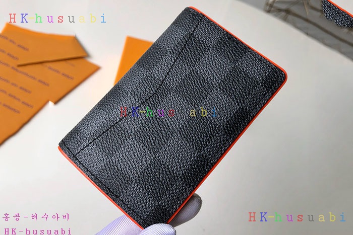 �ڹ̷��ޡ� ���̺��� ���� ���ų����� M61696