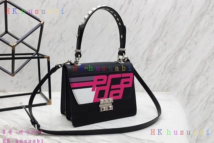 �ڹ̷��ޡ� ����� �Ϸ�Ʈ�� ��Ʈ��  PR 1BA203