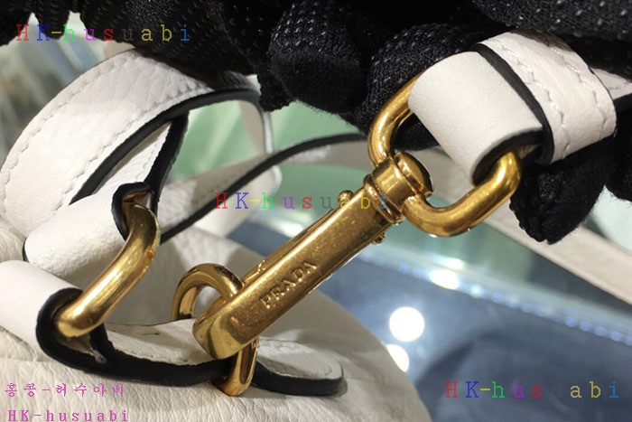 �ڹ̷��ޡ� ����� ���ڷ� ���̳� ��Ŷ�� P 1BE018-2