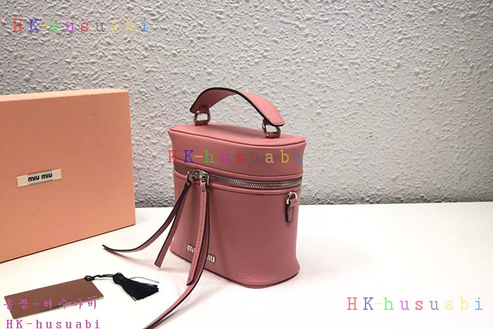 �ڹ̷��ޡ� �̿�̿� ���� ����� MU 5BH122