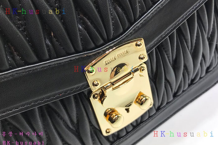 �ڹ̷��ޡ� �̿�̿� ���ǵ��� ��Ʋ�� ��Ʈ�� MU  5BA094����
