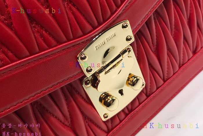 �ڹ̷��ޡ� �̿�̿� ���ǵ��� ��Ʋ�� ��Ʈ�� MU  5BA094