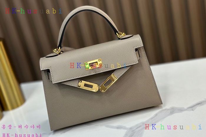 �ڹ̷��ޡڿ����޽� �̸� �̴�  H 9668220-4 �ü���