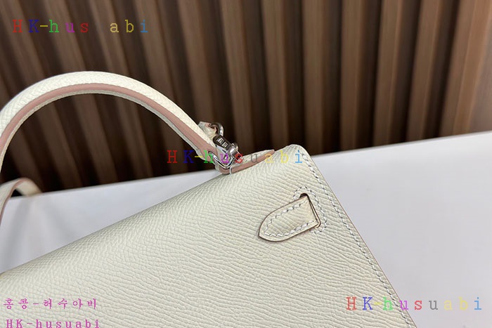 �ڹ̷��ޡڿ����޽� �̸� �̴�  H 9668220-2 �ü���